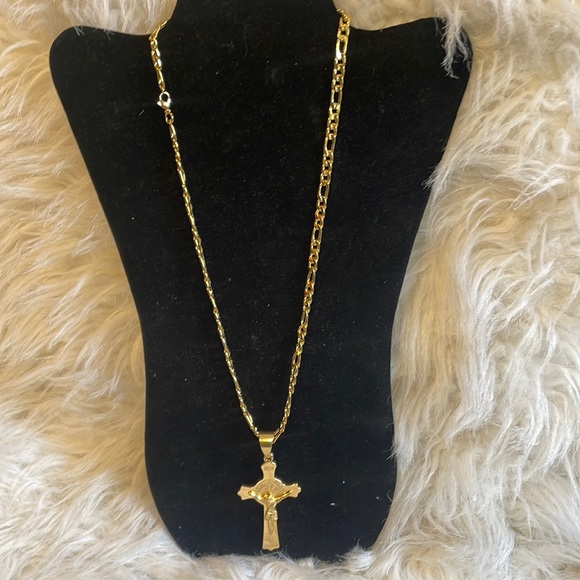 18Karats gold filled Figaro Crucifix Necklace
